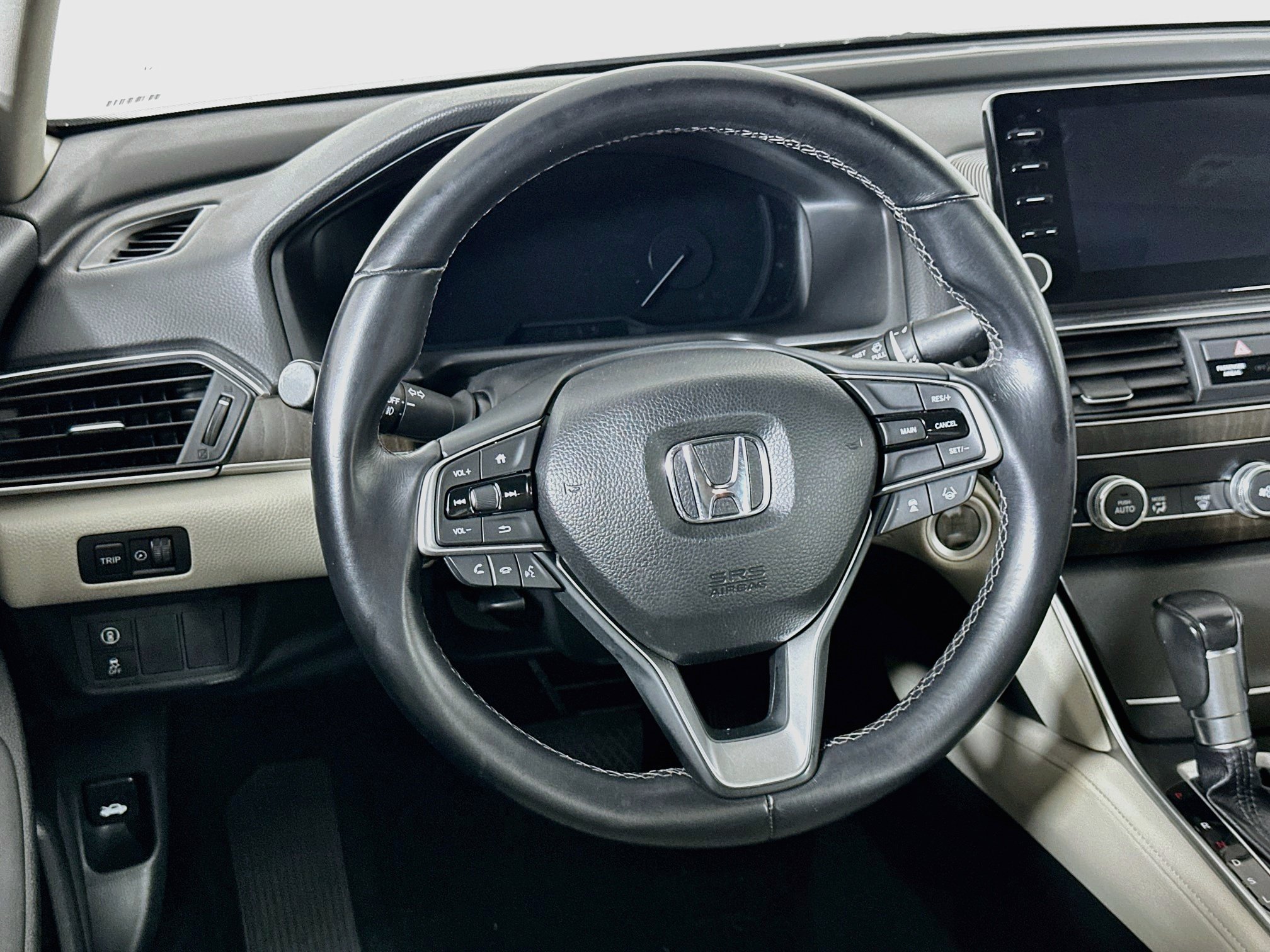 Used 2018 Honda Accord EX-L image 18