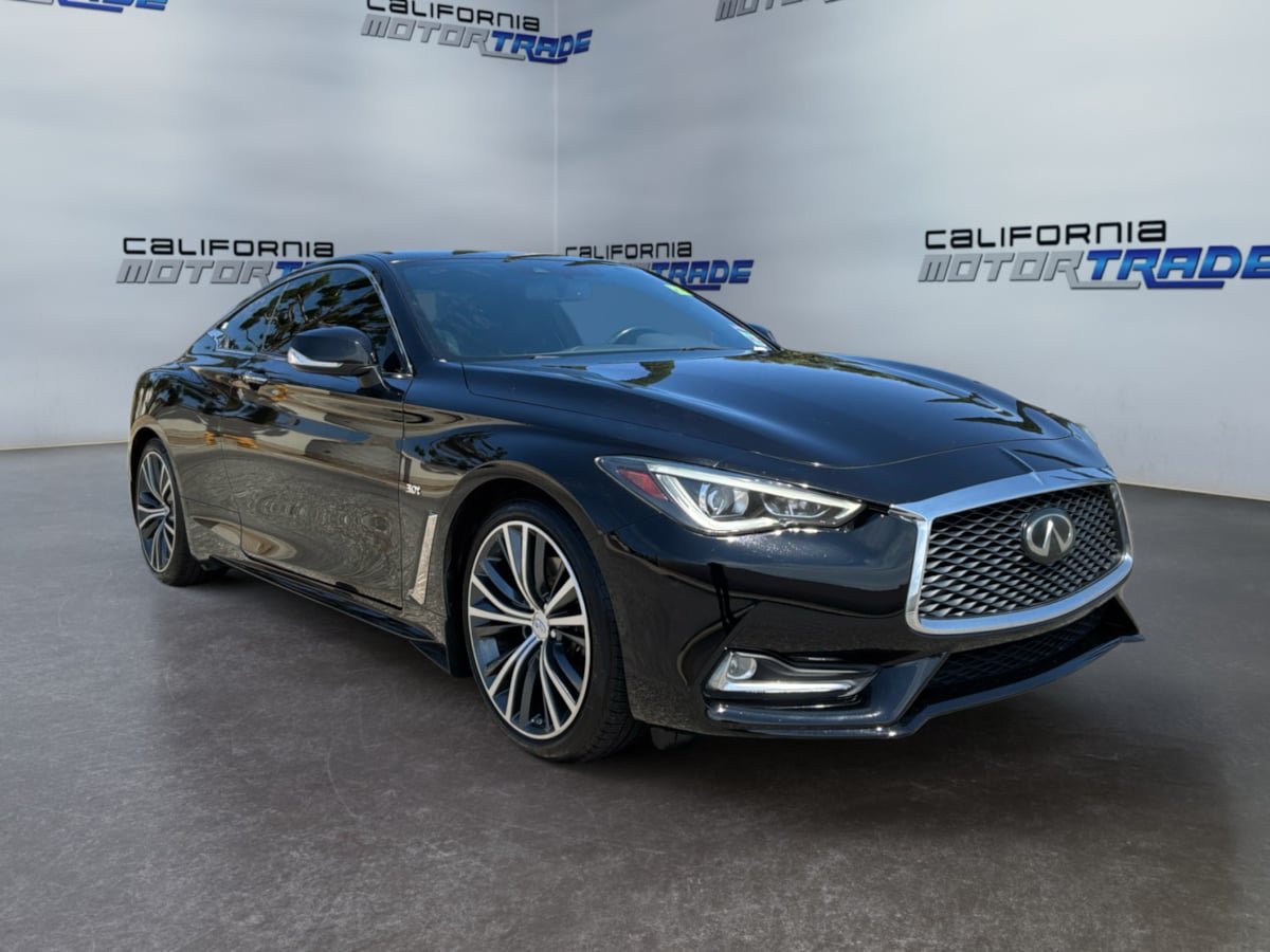 Used 2019 INFINITI Q60 3.0t Luxe RWD image 3