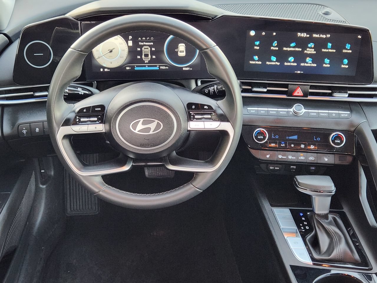 Used 2025 Hyundai Elantra SEL FWD image 26