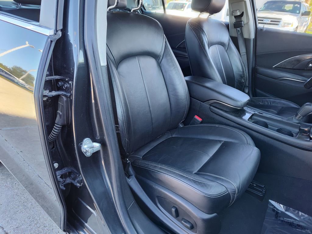 Used 2015 Buick LaCrosse Leather image 22