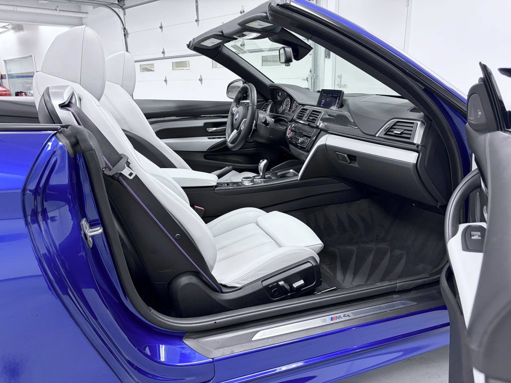 Used 2020 BMW M4 Convertible w/ Competition Package RWD image 18