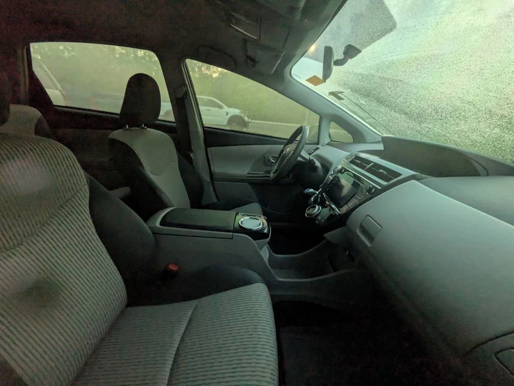 Used 2015 Toyota Prius V Three image 10