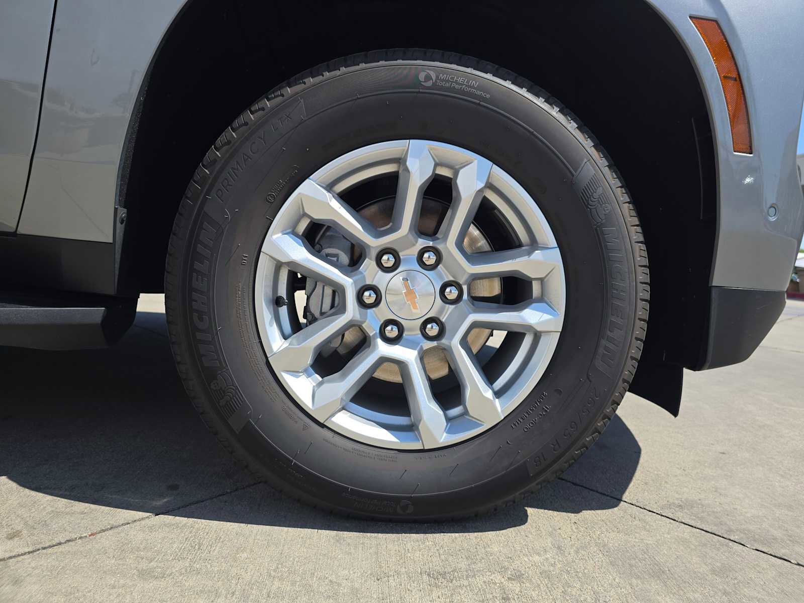 Used 2025 Chevrolet Tahoe LS AWD/4WD image 9