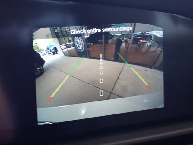 New 2025 Alfa Romeo Giulia Special Edition w/ Driving Assist Package image 21