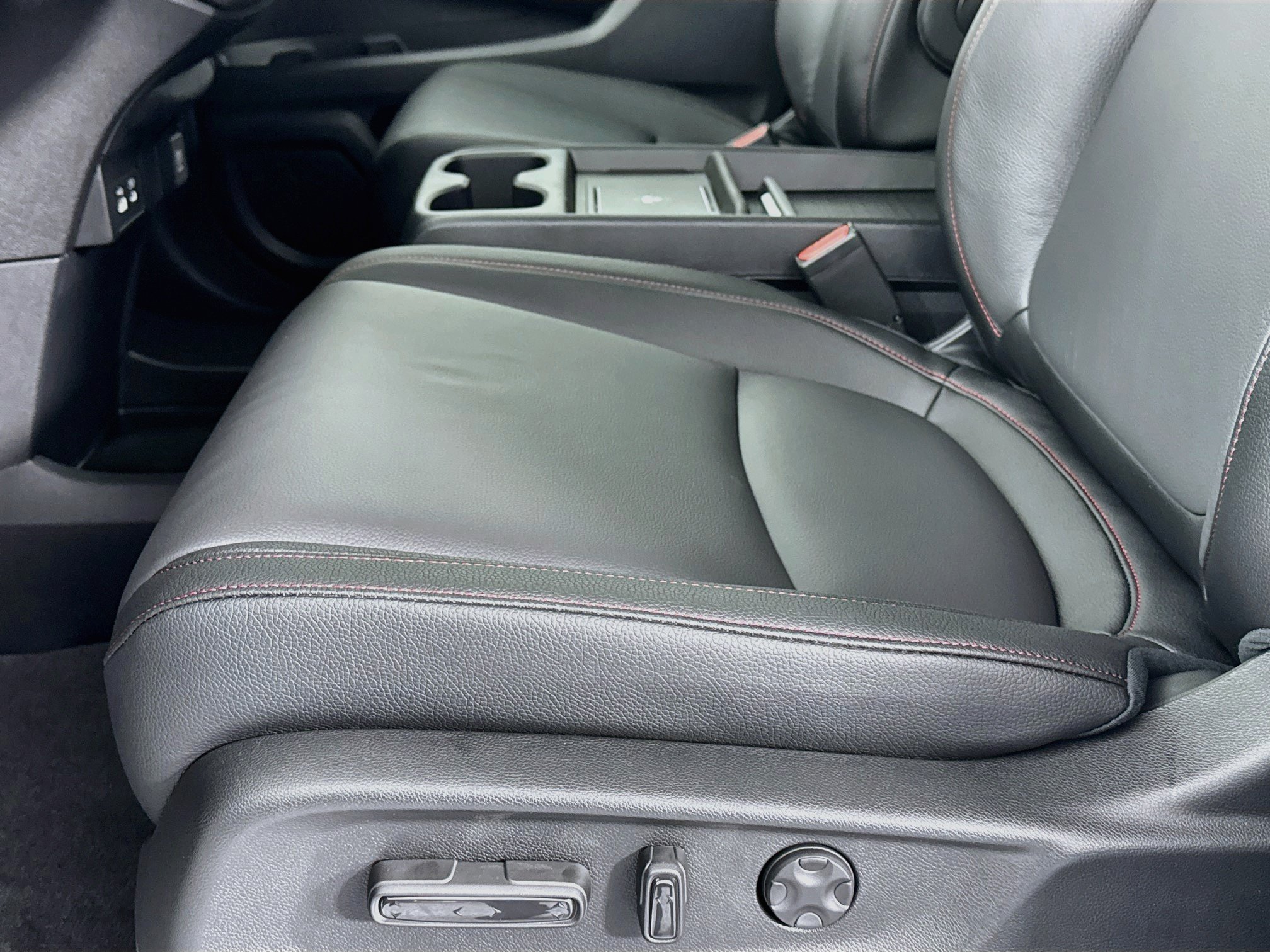 New 2026 Honda Odyssey Sport-L image 18