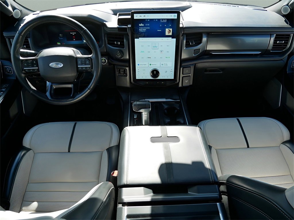 Used 2023 Ford F150 Lightning Platinum image 15