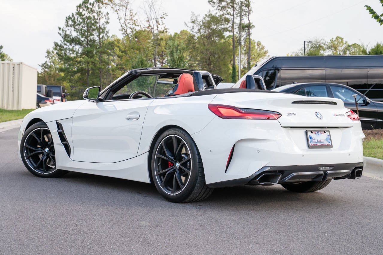 Used 2025 BMW Z4 M40i w/ Edition RWD image 11