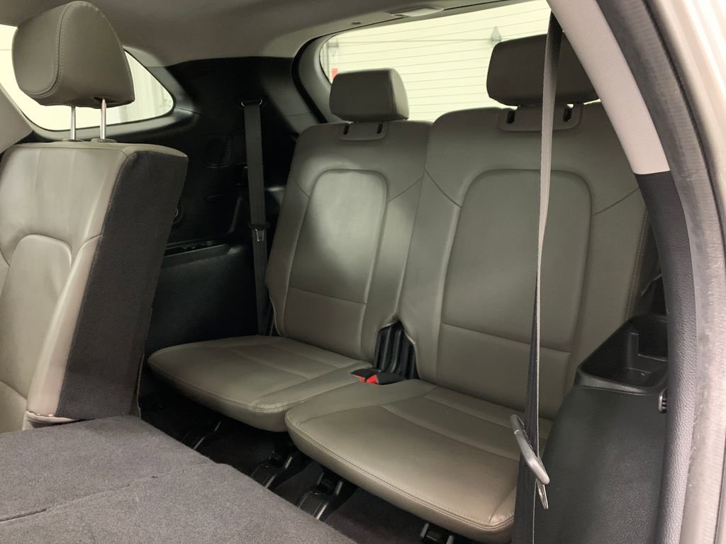 Used 2017 Hyundai Santa Fe SE w/ SE Ultimate Tech Package 03 image 19