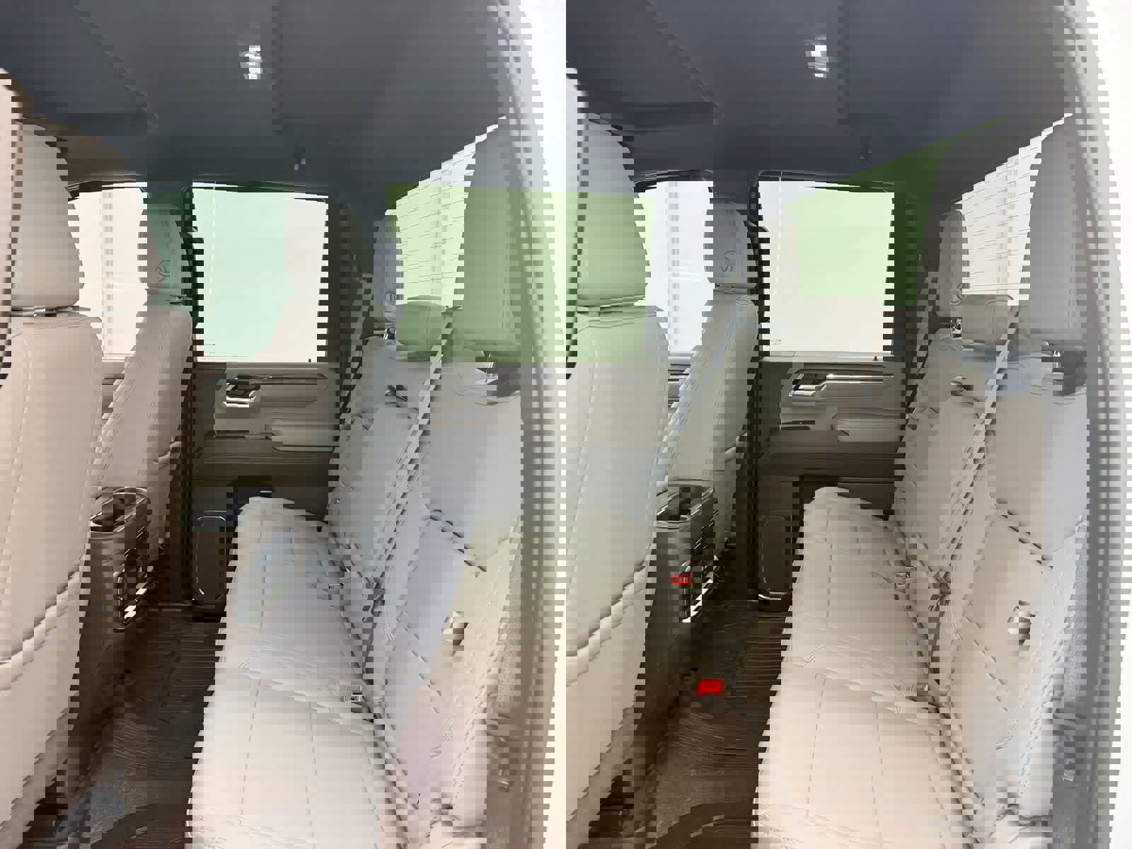 Used 2024 GMC Sierra 2500 SLT w/ SLT Convenience Package image 20