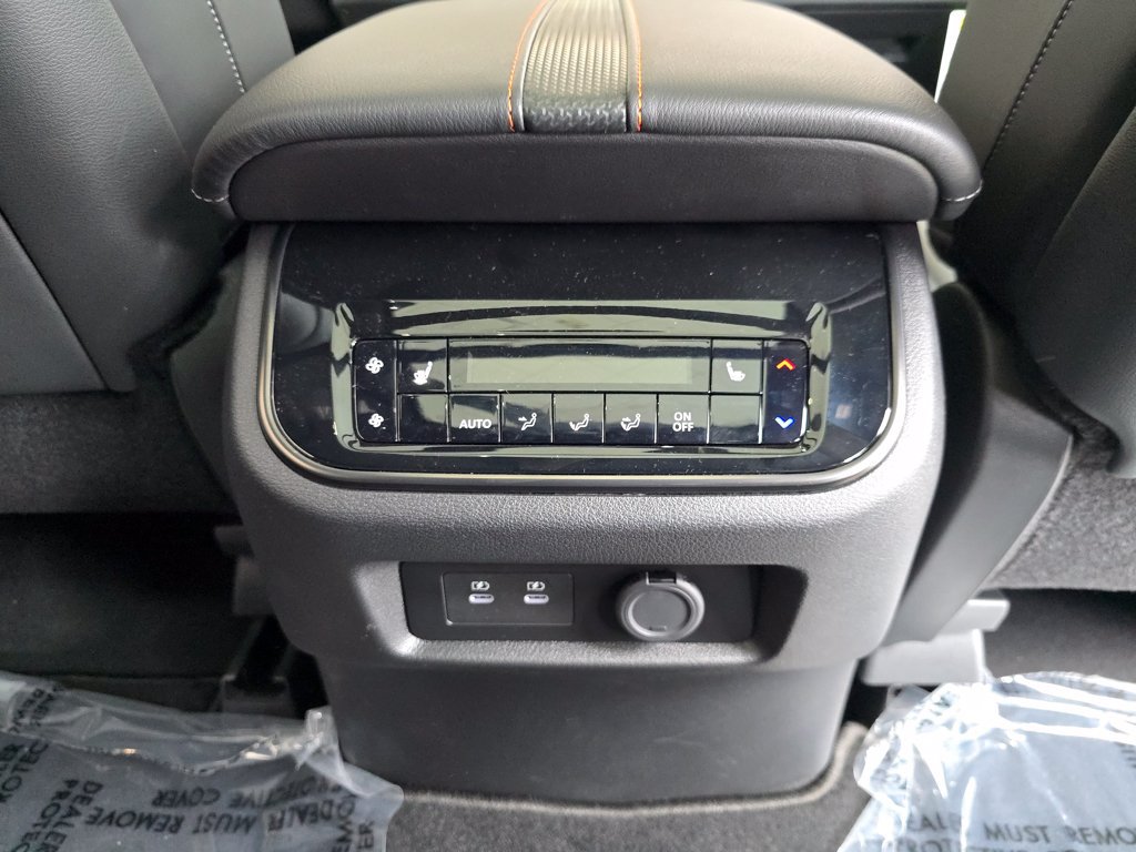New 2025 Nissan Armada PRO-4X w/ Pro-4X Premium Package AWD/4WD image 33