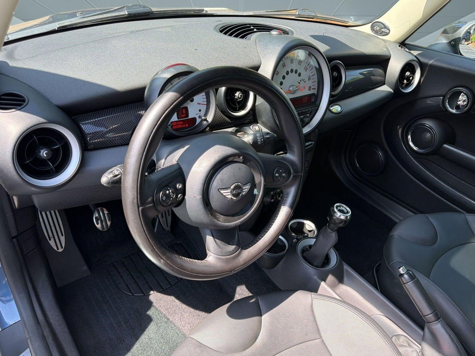 Used 2011 MINI Cooper Clubman S FWD image 4