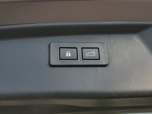 Certified 2025 Subaru Outback Premium w/ Popular Package #1A AWD/4WD image 10
