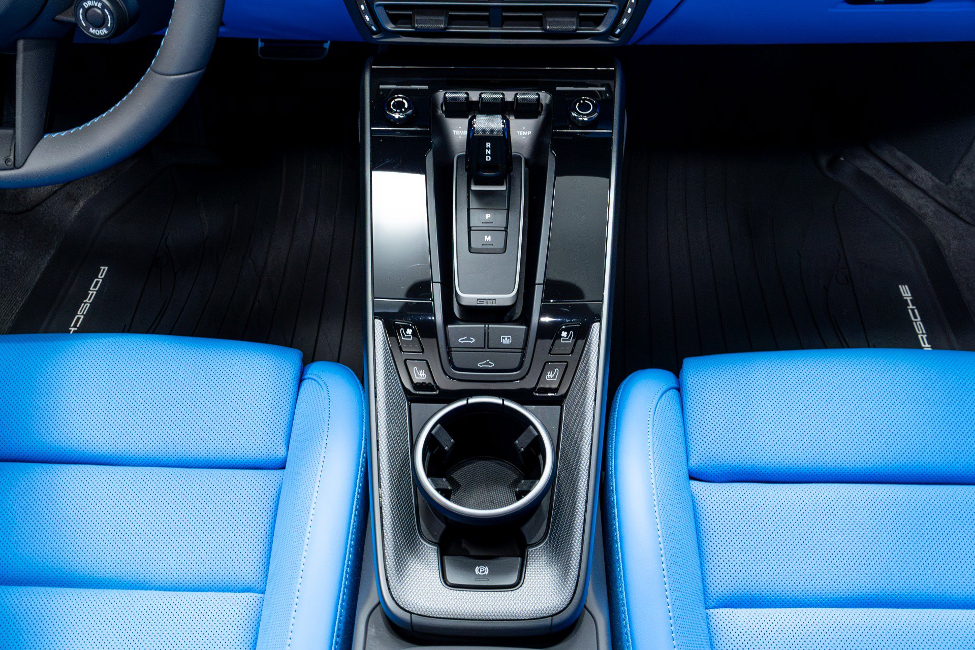 Used 2024 Porsche 911 Carrera image 36