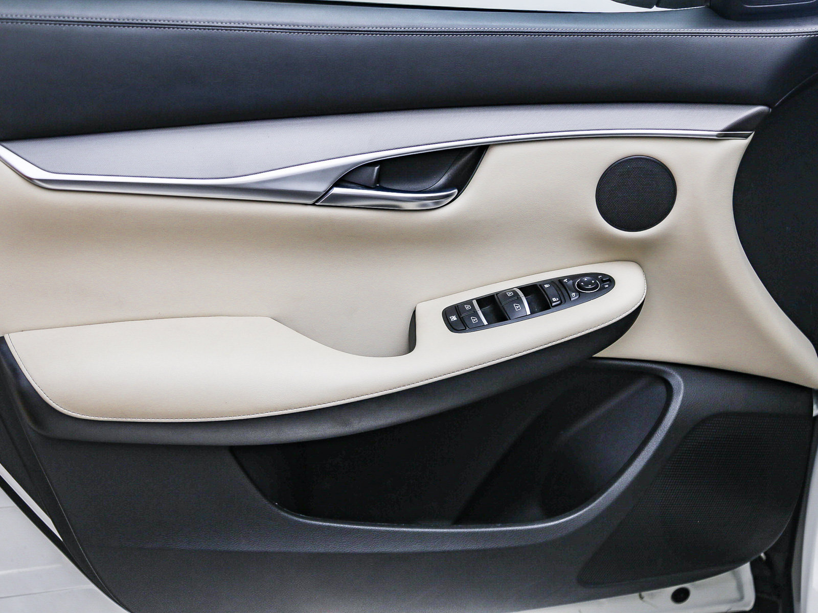 Used 2022 INFINITI QX50 Luxe FWD image 24