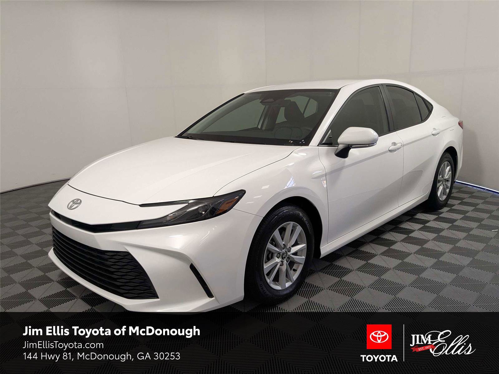 Used 2026 Toyota Camry LE w/ Convenience Package FWD image 1