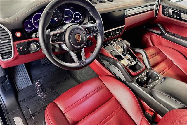 Used 2023 Porsche Cayenne Coupe AWD/4WD image 9