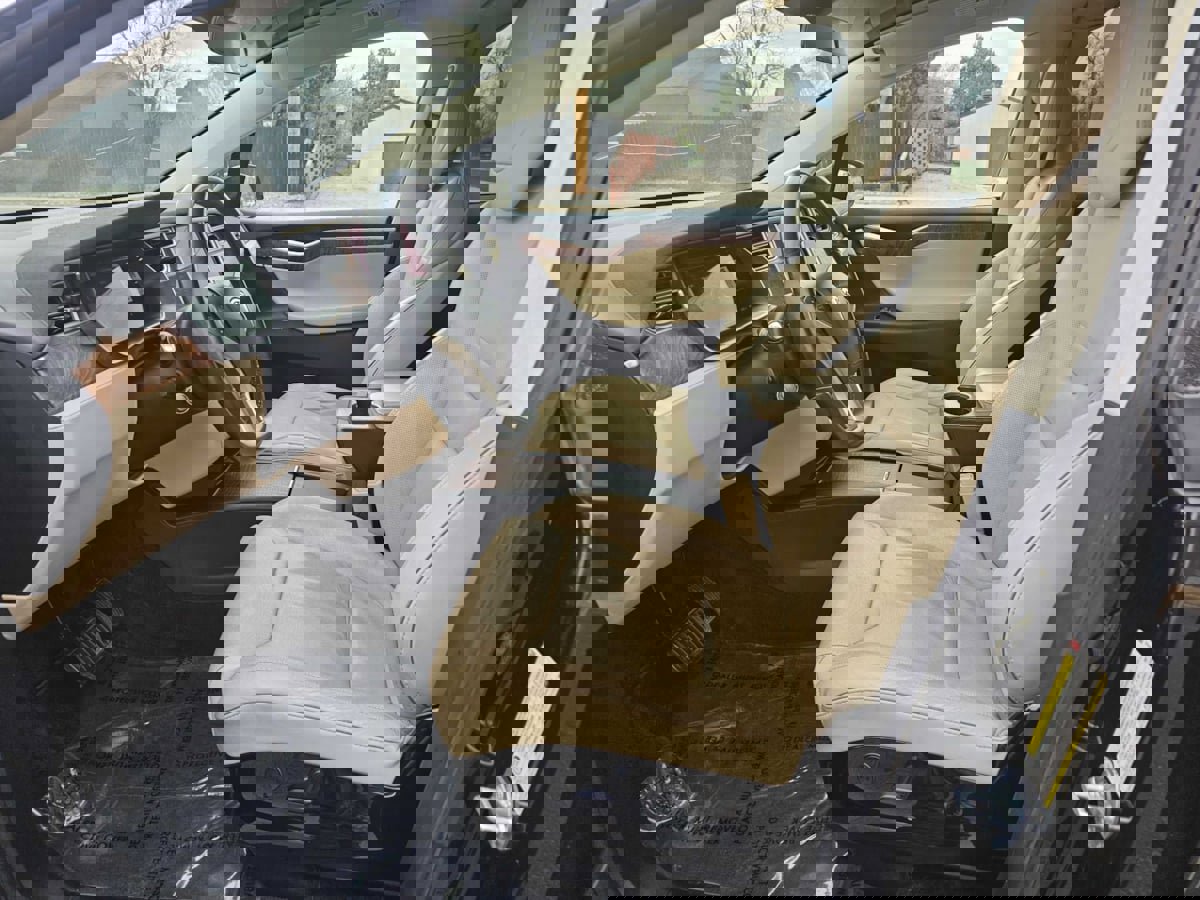 Used 2016 Tesla Model X 90D image 5