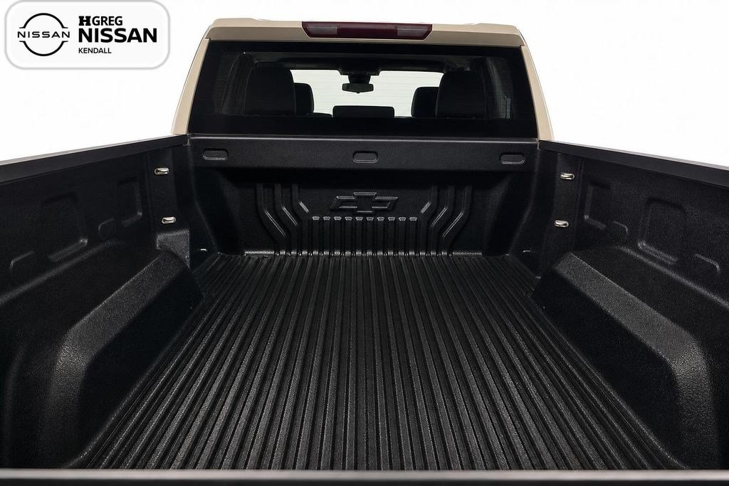 Used 2024 Chevrolet Silverado 1500 LT AWD/4WD image 17
