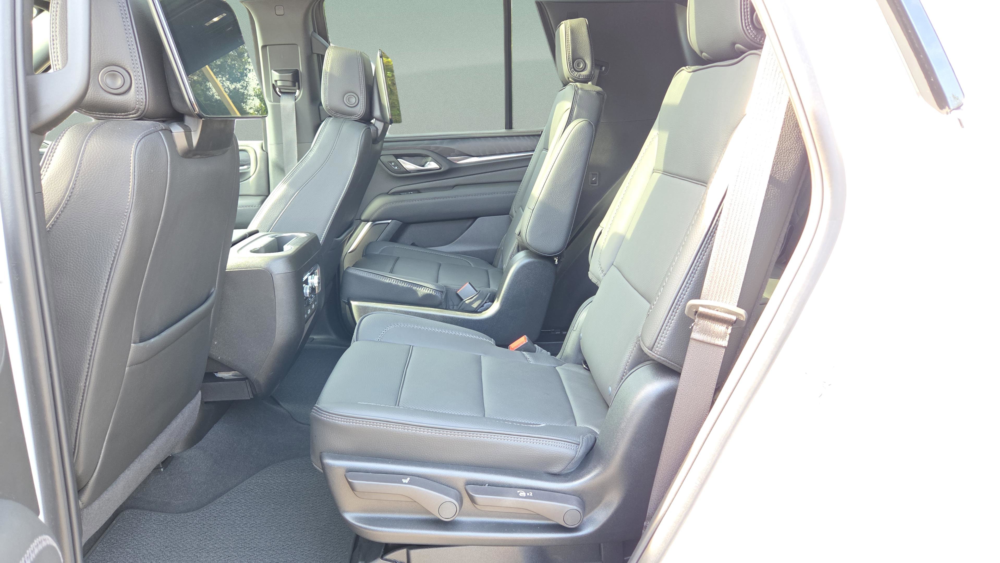 Certified 2024 GMC Yukon Denali w/ Advanced Technology Package AWD/4WD image 10