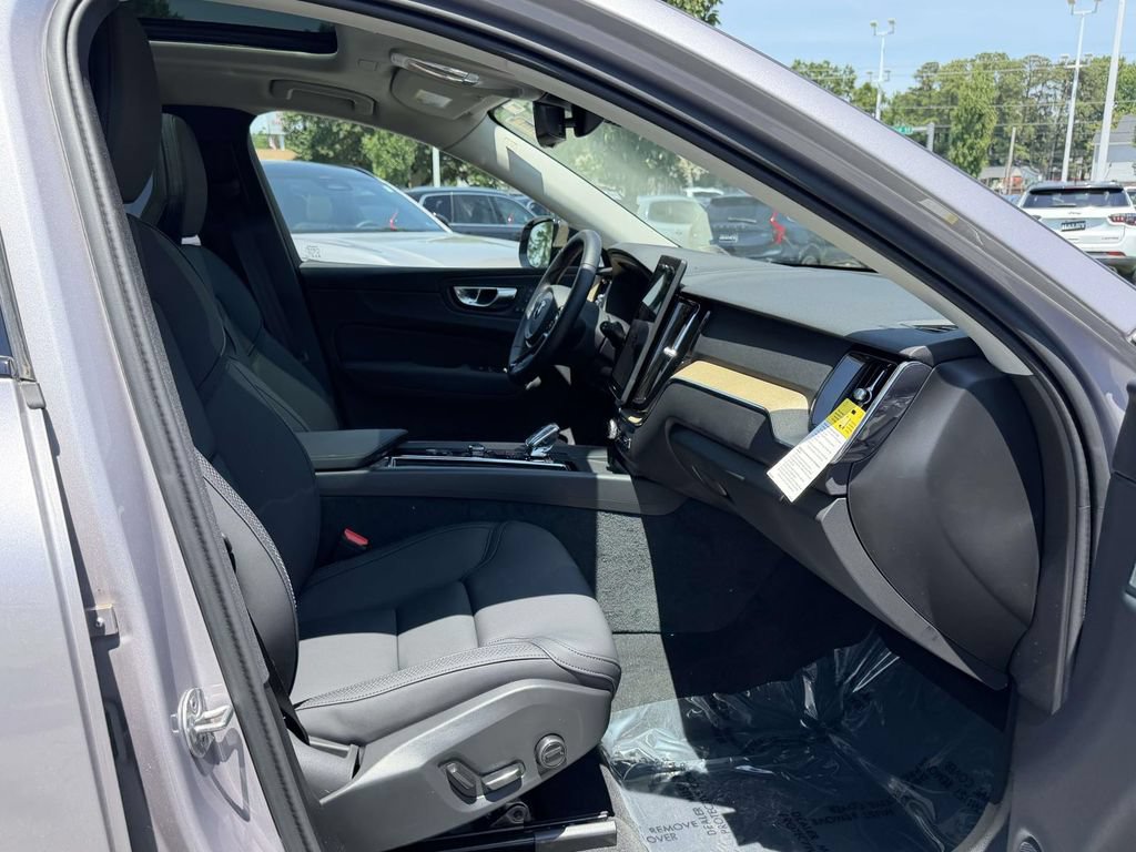 New 2026 Volvo XC60 B5 Plus w/ Protection Package Premier AWD/4WD image 11