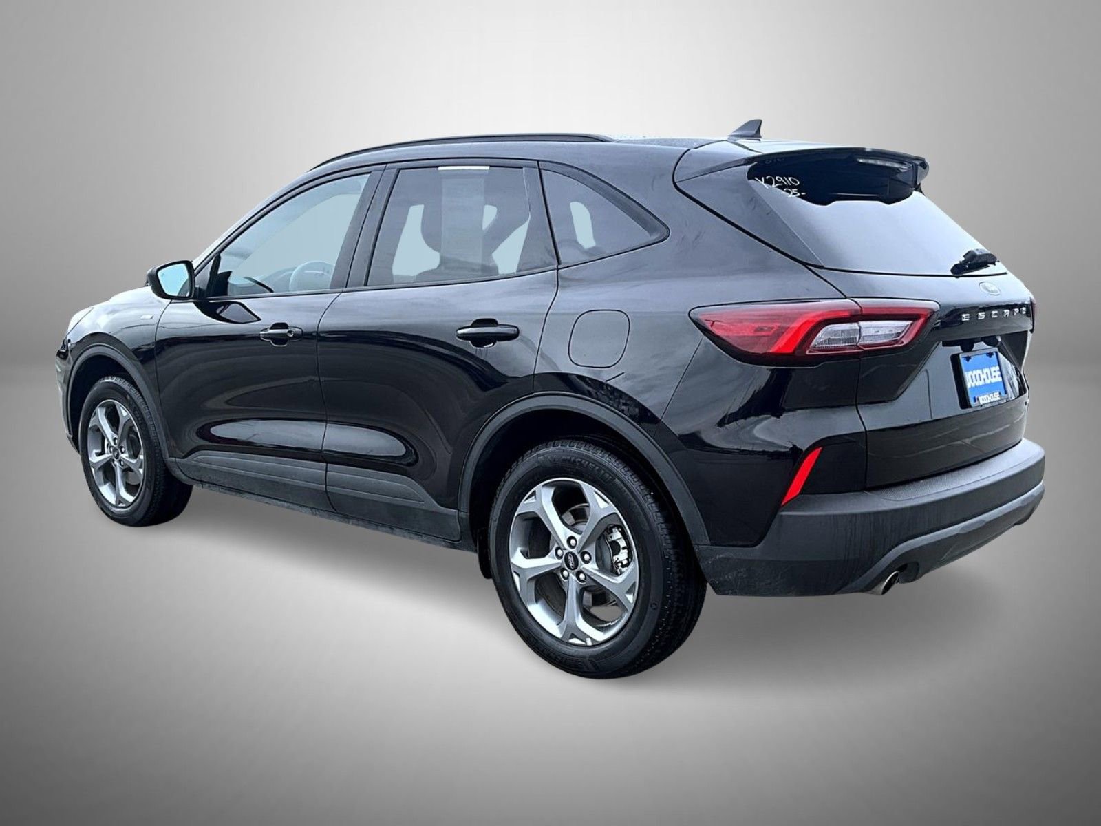 Used 2025 Ford Escape ST-Line image 7