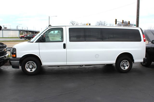 Used 2019 Chevrolet Express 3500 LT w/ LT Preferred Equipment Group RWD image 2