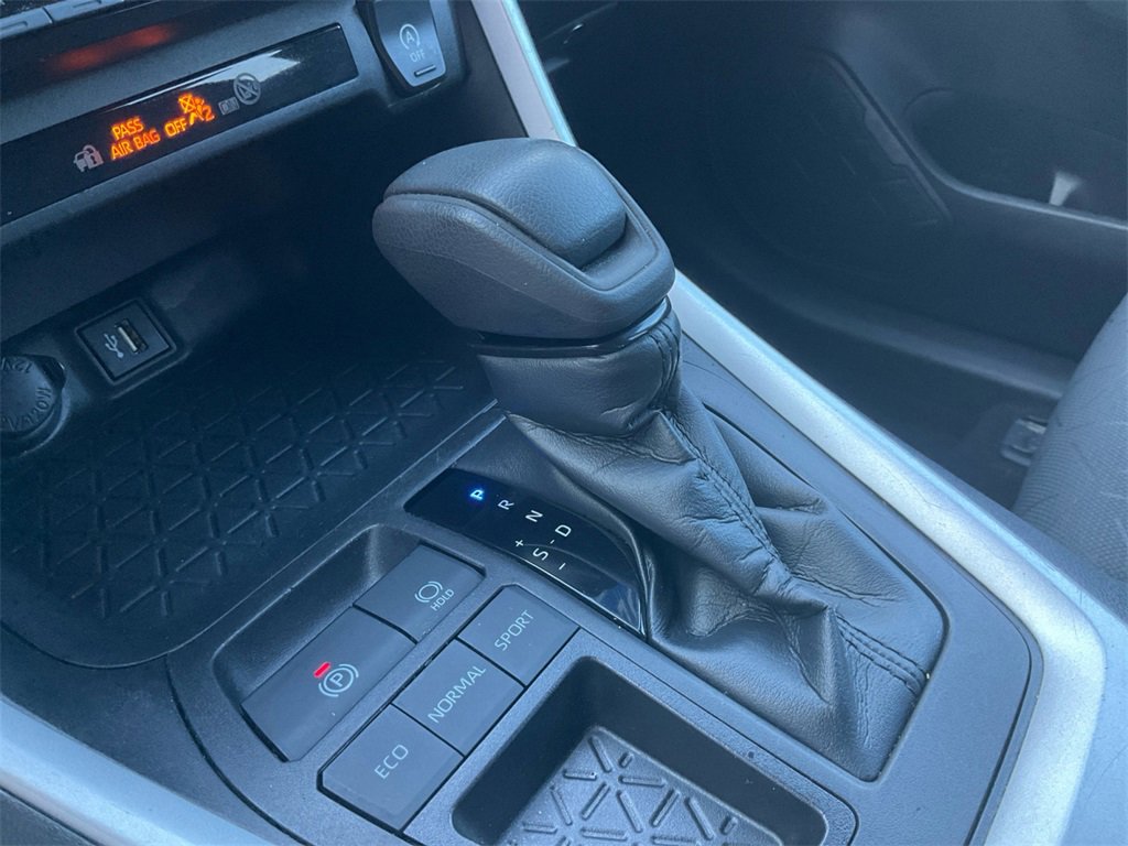 Used 2023 Toyota RAV4 XLE image 38