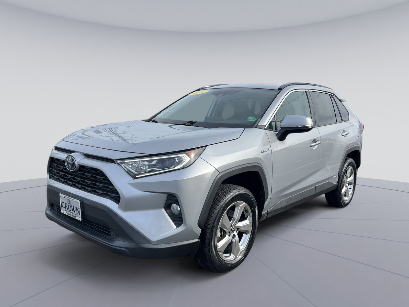 Used 2021 Toyota RAV4 XLE Premium image 1