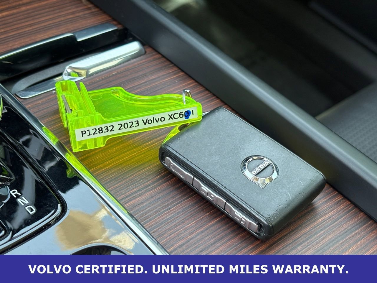 Certified 2023 Volvo XC60 B5 Ultimate w/ Climate Package image 39