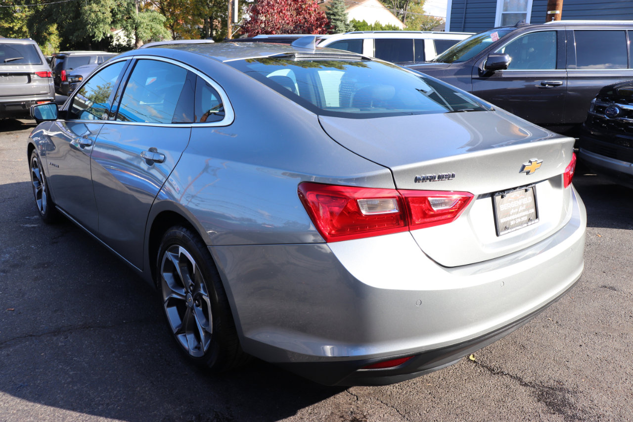 Used 2024 Chevrolet Malibu LT image 3