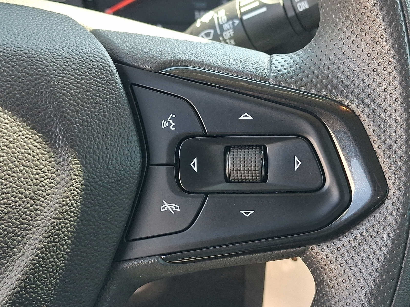 Used 2023 Chevrolet TrailBlazer LS AWD/4WD image 22