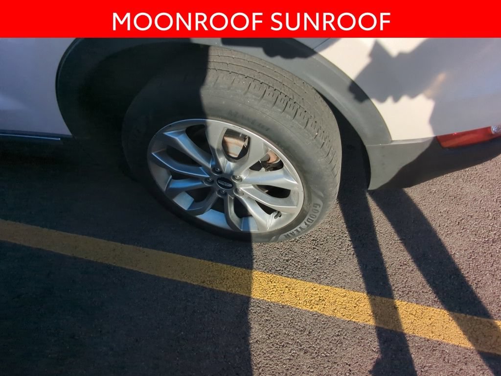 Used 2017 Lincoln MKC Select w/ Select Plus Package AWD/4WD image 5