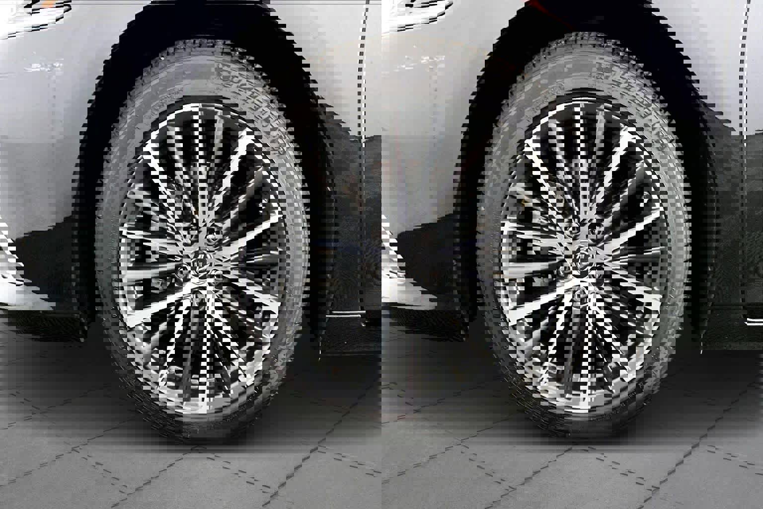 Used 2023 Lexus ES 350 w/ Premium Package image 11