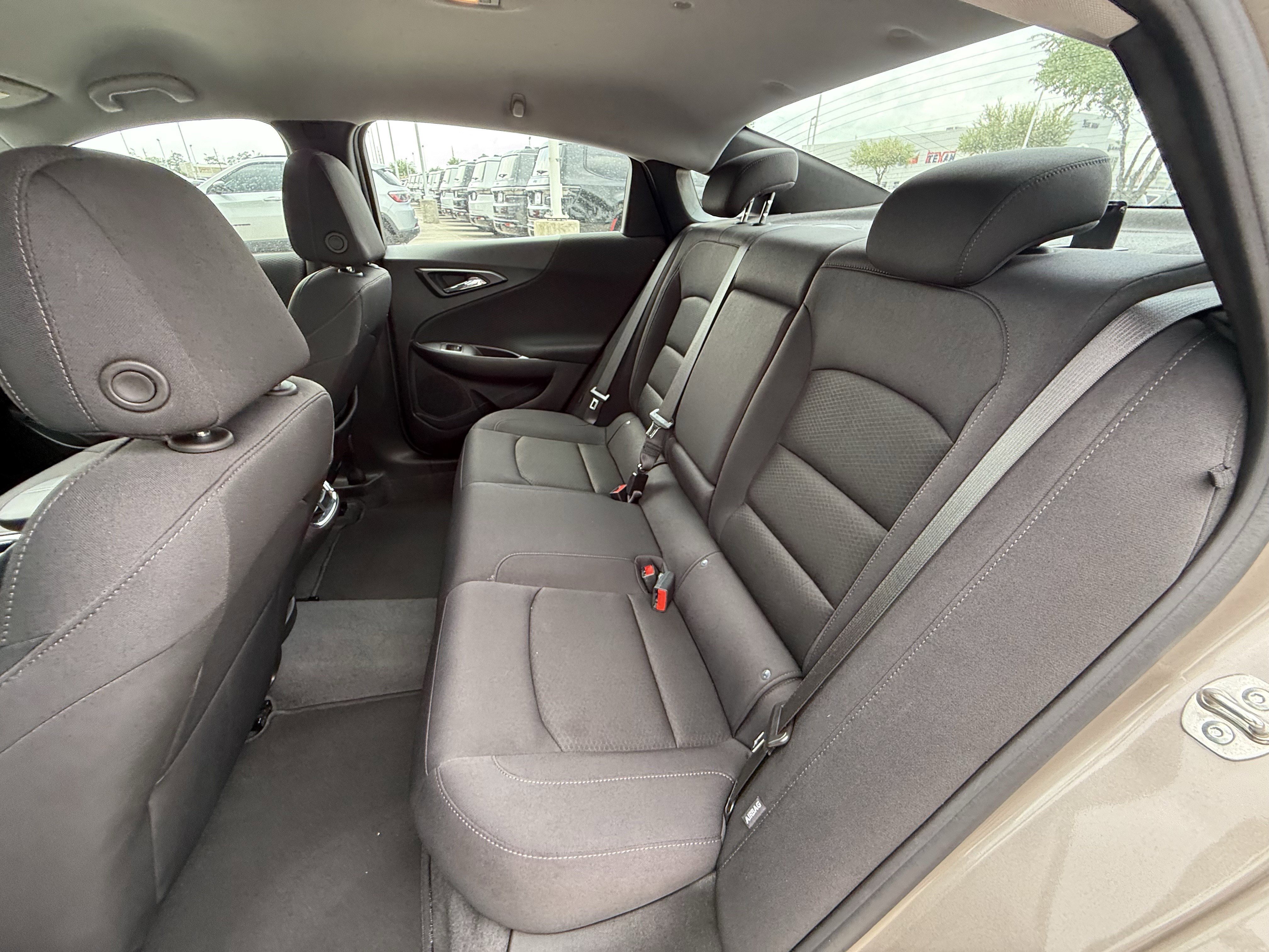 Used 2024 Chevrolet Malibu LT FWD image 29