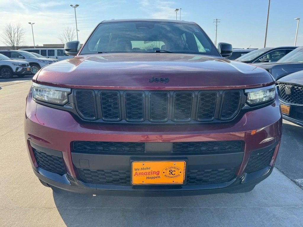 Used 2023 Jeep Grand Cherokee L Laredo AWD/4WD image 9
