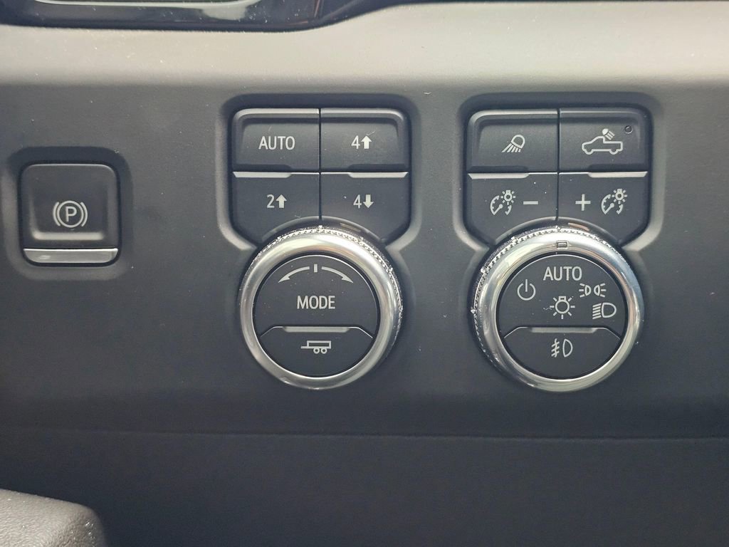 Used 2023 GMC Sierra 1500 AT4 w/ AT4 Premium Package AWD/4WD image 33