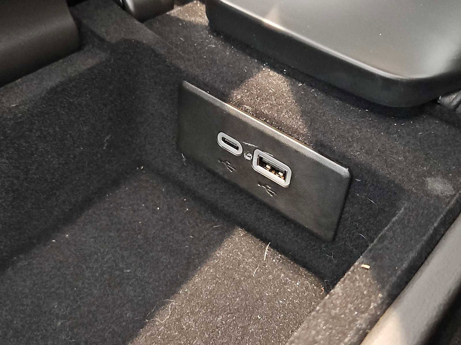 Used 2024 Chevrolet Corvette Z06 w/ Z07 Performance Package RWD image 19