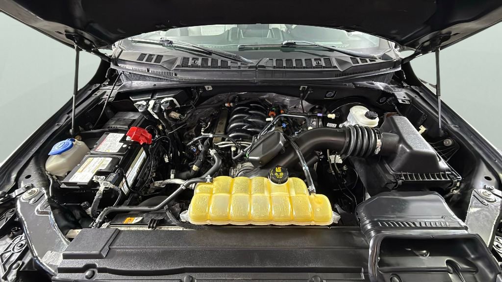 Used 2019 Ford F150 XLT image 32