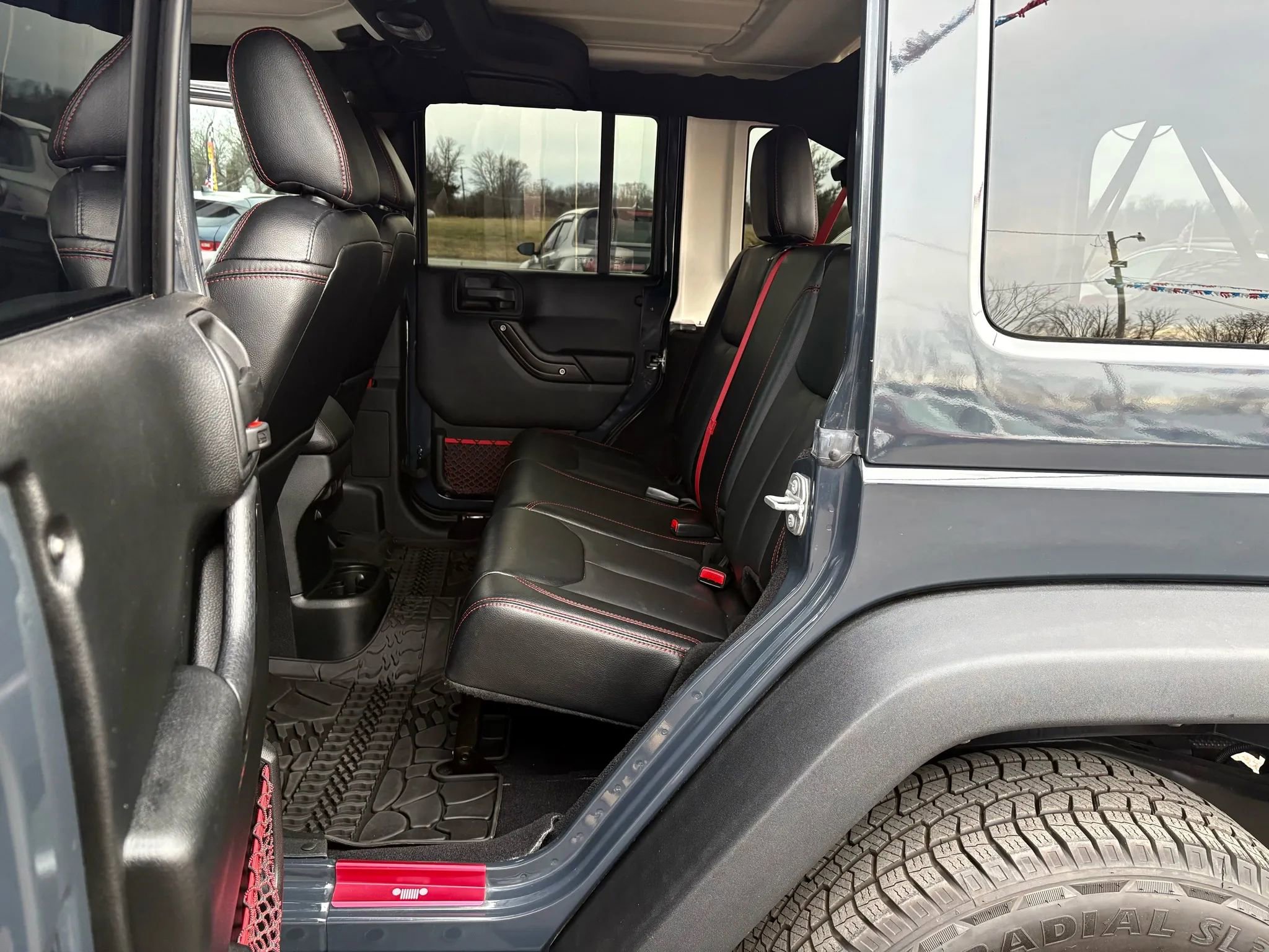 Used 2017 Jeep Wrangler Unlimited Rubicon image 17