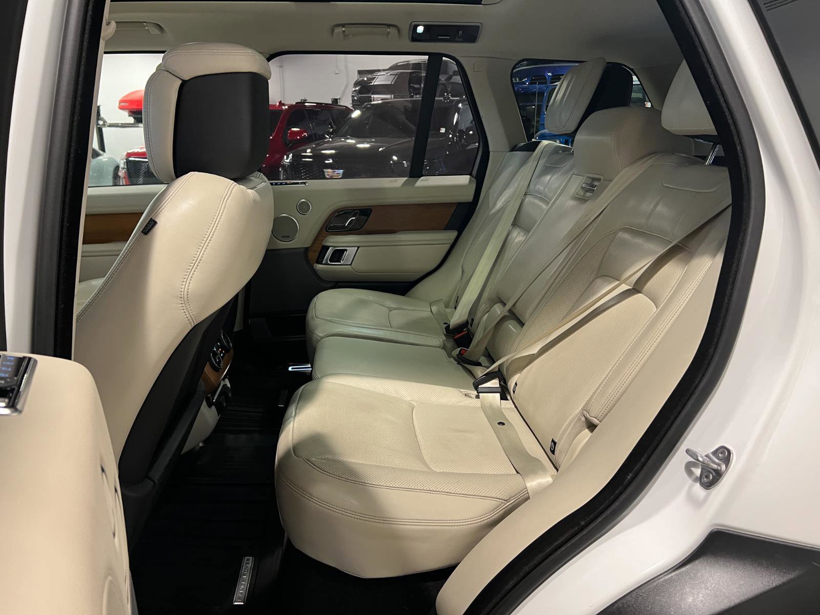 Used 2019 Land Rover Range Rover Supercharged AWD/4WD image 28