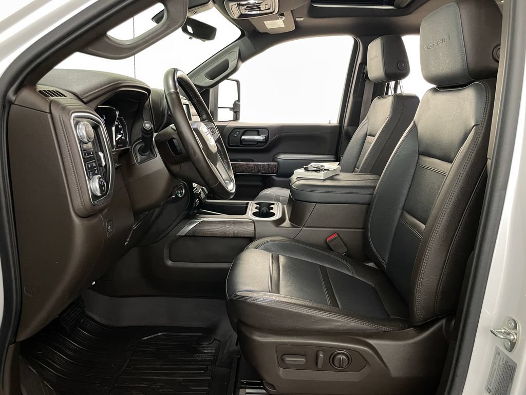Certified 2023 GMC Sierra 3500 Denali w/ Denali Ultimate Package AWD/4WD image 8