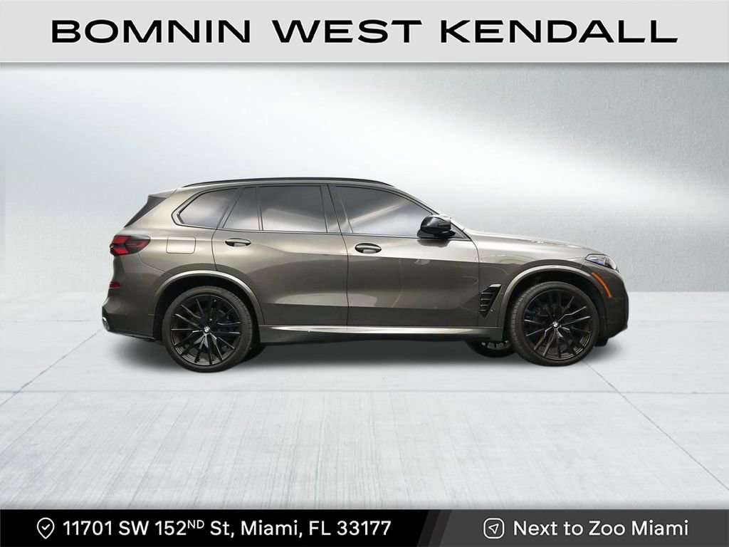 Used 2025 BMW X5 M60i image 25