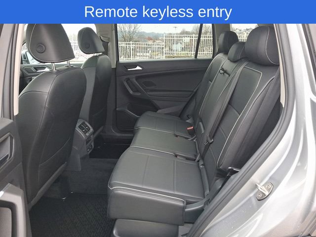 Used 2021 Volkswagen Tiguan SE image 12