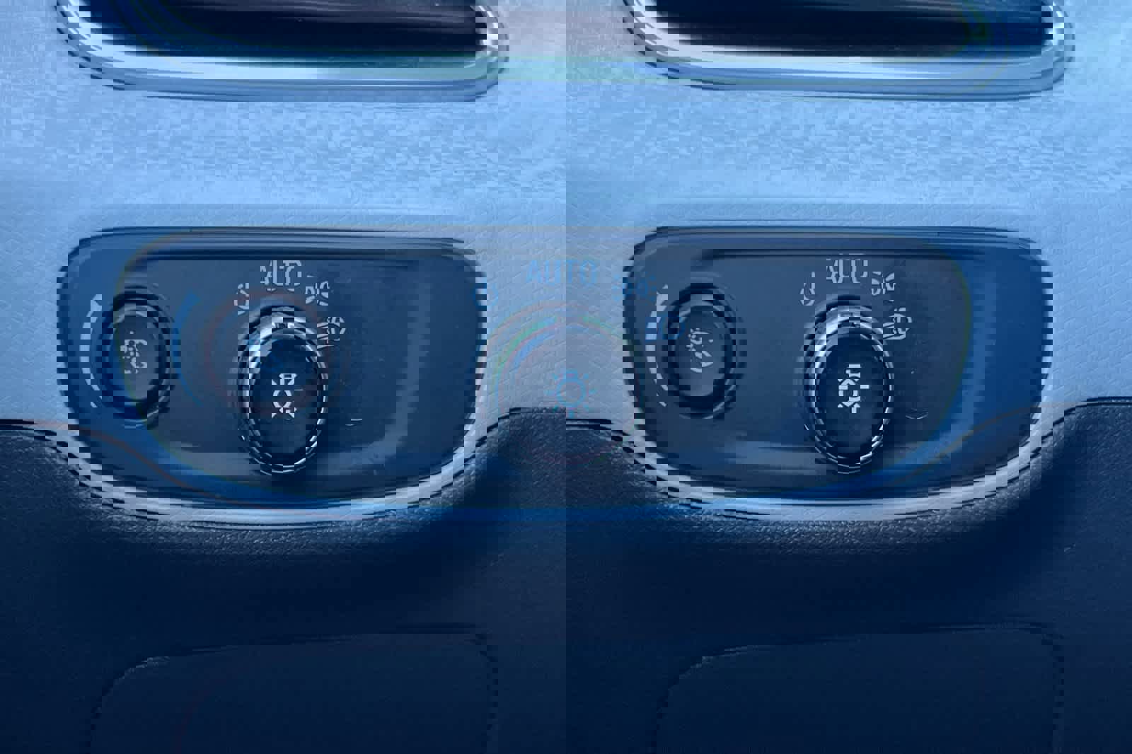 Used 2019 Chevrolet Bolt LT image 29