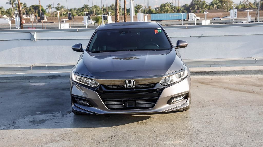 Used 2018 Honda Accord Sport image 3