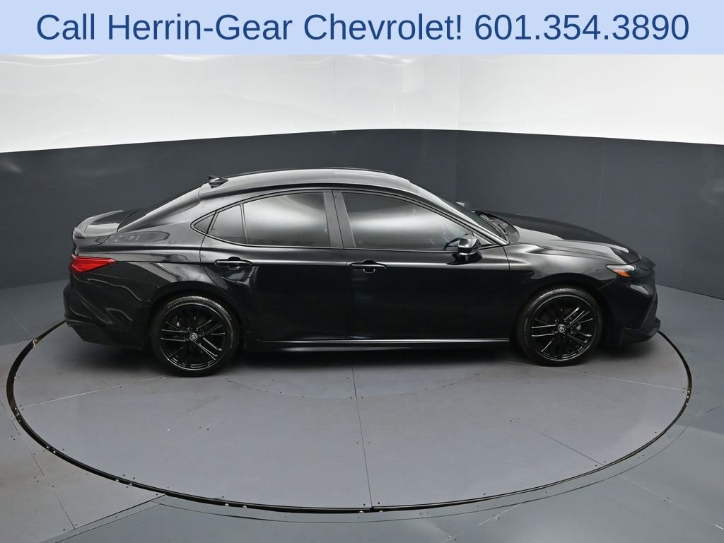 Used 2025 Toyota Camry SE image 36