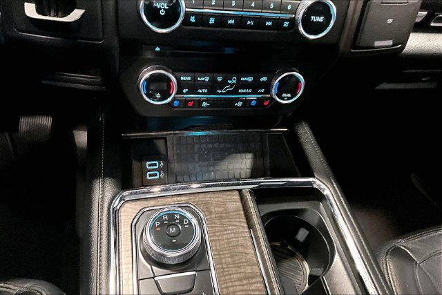 Used 2018 Ford Expedition Limited w/ Equipment Group 302A AWD/4WD image 16