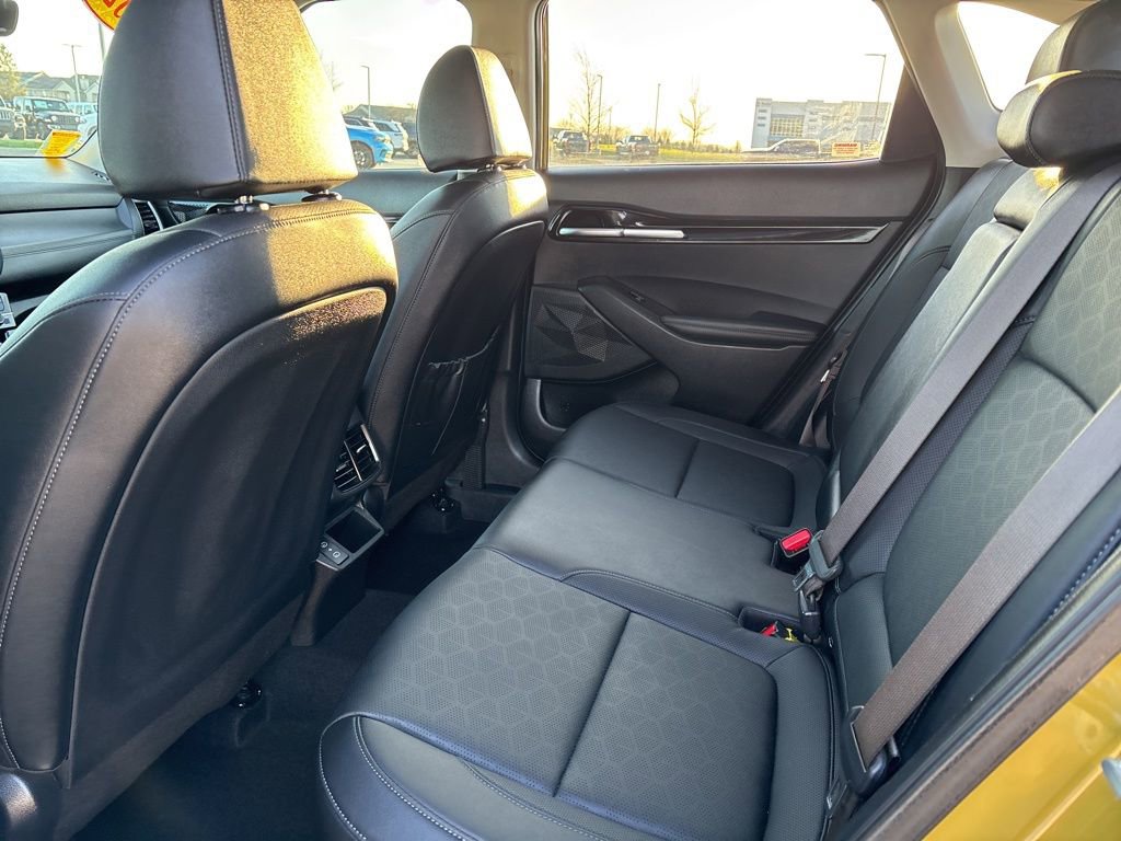 Used 2024 Kia Seltos SX w/ SX Sunroof Package image 9