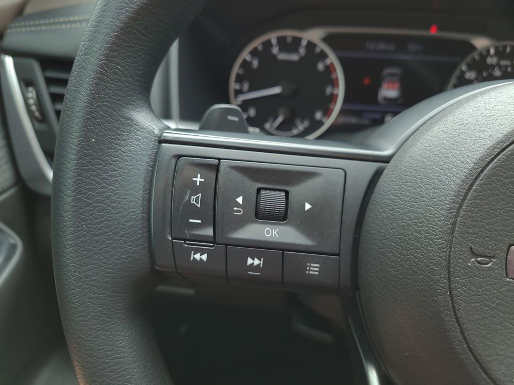 Certified 2023 Nissan Rogue S FWD image 25