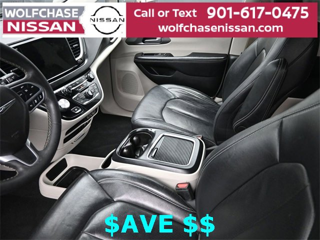 Used 2022 Chrysler Pacifica Touring-L image 17